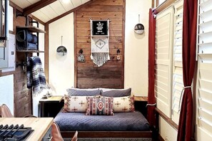 Iron/ironing board, travel crib, WiFi, bed sheets