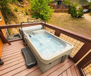 Bain à remous extérieur