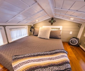 1 bedroom, iron/ironing board, travel crib, WiFi