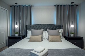 8 quartos, Wi-Fi, roupa de cama