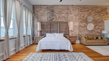 2 habitaciones, escritorio y espacio para trabajar con laptop