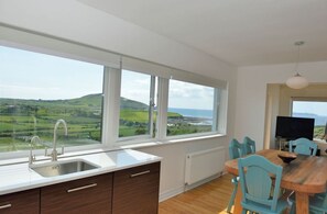 Dining - Atlantic Sunset View Westport [House or Suite] (Westport)