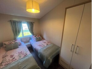 3 bedrooms, WiFi, bed sheets