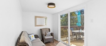 Charming 3-bedroom ranch with AC, WiFi in tranquil Moundsville