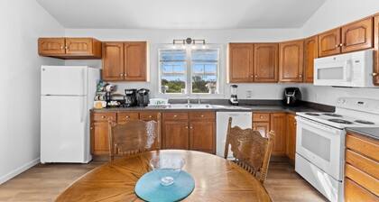 Charming 3-bedroom ranch with AC, WiFi in tranquil Moundsville