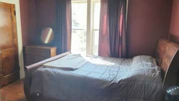 4 bedrooms, WiFi, bed sheets