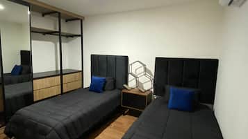2 bedrooms, desk, free WiFi, bed sheets