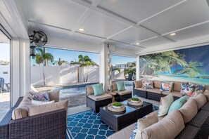 Talo, useita sänkyjä (Coral Cove) | Terassi/patio