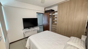 1 dormitori, planxa i posts de planxar, wifi i roba de llit 