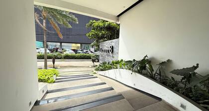 Apartment in Patio Design with private garage