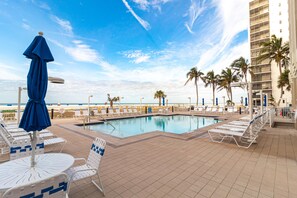 Condo, Multiple Beds (Gullwing #803) | Pool