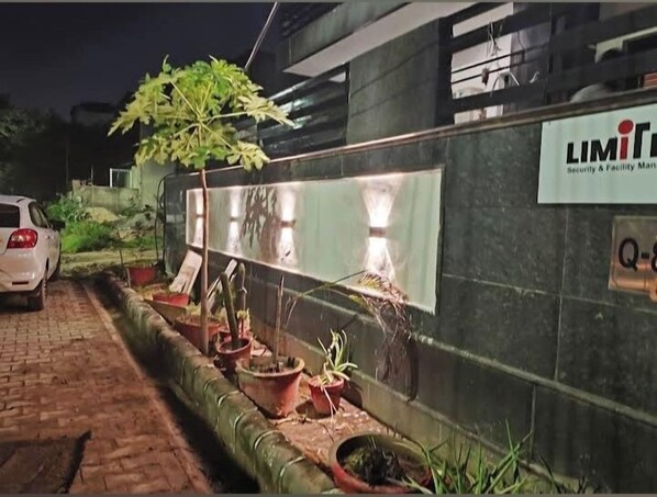 Fachada de la propiedad