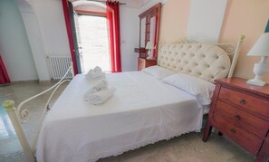 1 camera, Wi-Fi, lenzuola