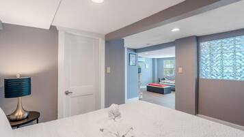 House, Multiple Beds (Tan Lines) | 2 bedrooms