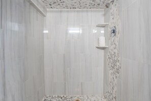 House, Multiple Beds (Tan Lines) | Bathroom