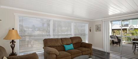 Casa, varias camas (Tan Lines)