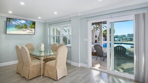 Ferienhaus, 2 Doppelbetten (Bayview Sunset Getaway B) | Speisen