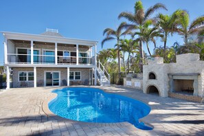 House, 2 Double Beds (Bayview Sunset Getaway B) | Pool - Bayview Sunset Getaway B (Fort Myers Beach)