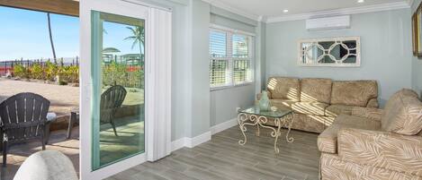 House, 2 Double Beds (Bayview Sunset Getaway B) | Interior