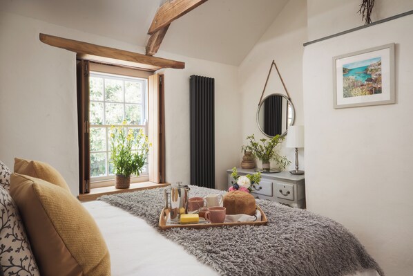 1 slaapkamer, een strijkplank/strijkijzer, wifi, beddengoed