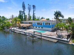 House, Multiple Beds (The Nellie) | Pool
