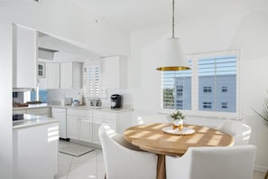 Apartment, 1 King-Bett (Casa Marina III-644) | Eigene Küche | Ofen