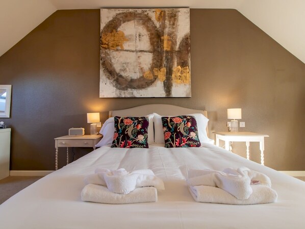 4 Schlafzimmer, Bügeleisen/Bügelbrett, kostenloses WLAN, Bettwäsche