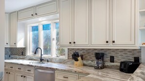 House, Multiple Beds (Bayview Sunset Getaway) | Private kitchen | Oven, toaster - Bayview Sunset Getaway (Fort Myers Beach)