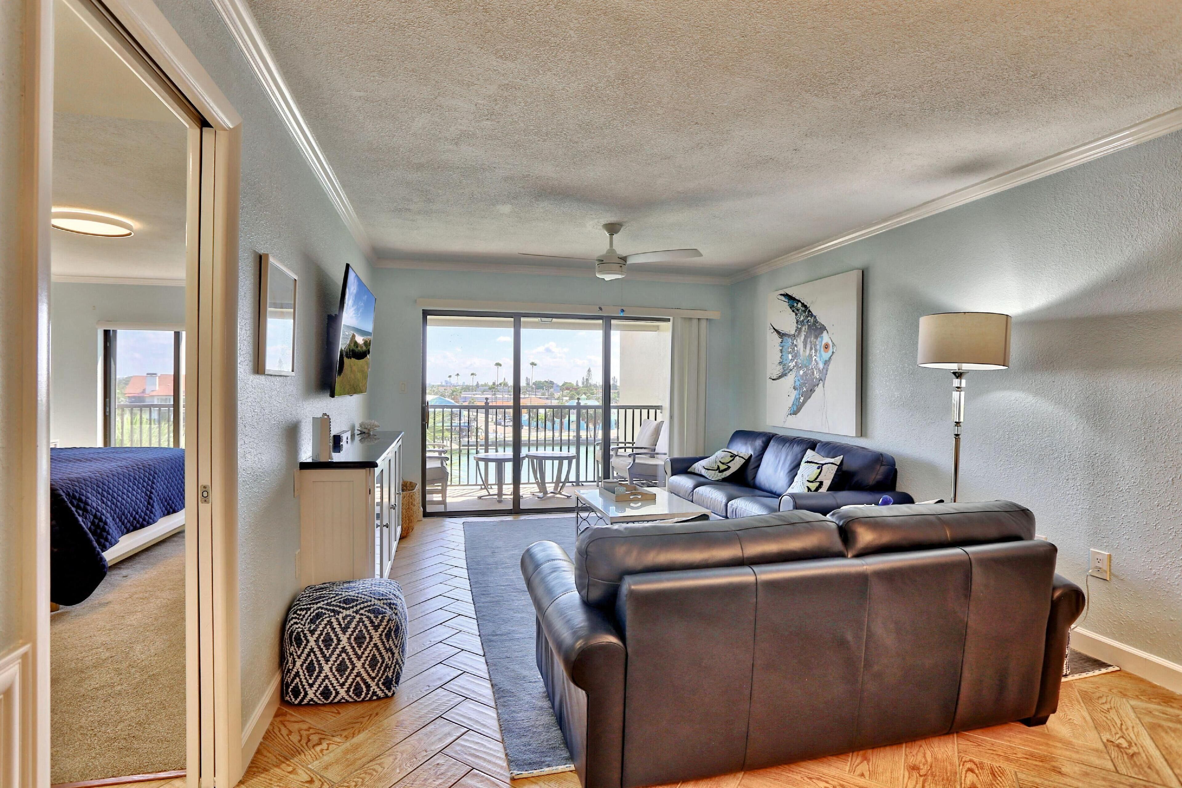Condo, Multiple Beds (Land's End 3-403 Bay Front - Premier) | Living area