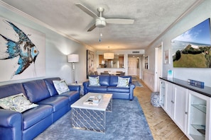 Condo, Plusieurs lits (Land's End 3-403 Bay Front - Premier) | Aire de séjour