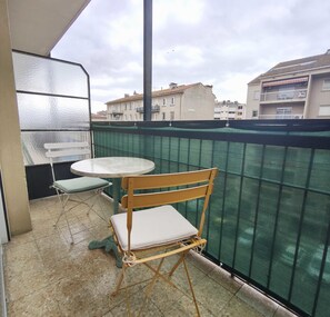 Outdoor dining - Charming T3 with balconies in Ajaccio (Ajaccio)