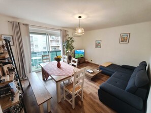 TV - Charming T3 with balconies in Ajaccio (Ajaccio)