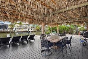 Hus - flera sängar (Santini House) | Restaurang utomhus