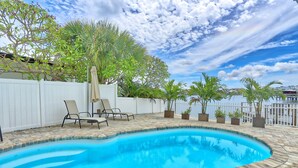 บ้านพัก, หลายเตียง (Villa At Bahia Shores-4BR) | สระว่ายน้ำ