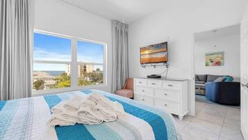 Condo, 1 King Bed with Sofa bed (Madeira Bay Resort I 1402) | 2 bedrooms, WiFi