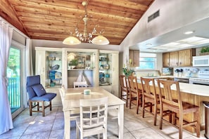 House, Multiple Beds (Valdes Cottage) | Dining