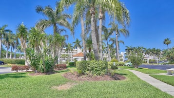 Condo, 1 Queen Bed with Sofa bed (Vista Verde West 218) | Property grounds