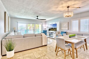 Condo, Multiple Beds (Land's End 4-206 Bay Front - Premier) | Living area | TV