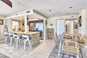 Apartamento, varias camas (Arena De Madeira 103 - Premier) | Restauración