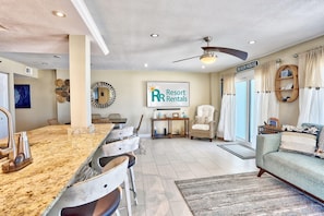 Condo, Multiple Beds (Arena De Madeira 103 - Premier) | Living area | TV