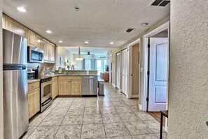 Condo, Multiple Beds (Crystal Palms 405) | Private kitchen
