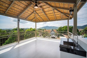 Villa familiar, 3 habitaciones | Terraza o patio