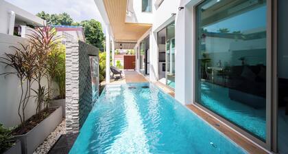 Classic Modern Pool Villas Rawai 3BR