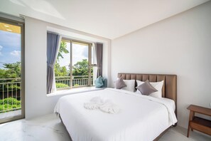 Family Villa, 3 Bedrooms | 3 bedrooms, desk, iron/ironing board, free WiFi