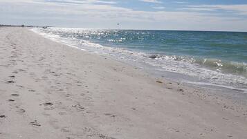 House, Multiple Beds (Paradise Along Boca Ciega Bay) | Beach