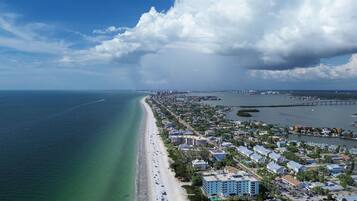 House, Multiple Beds (Paradise Cove) | Beach