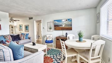 Condo, 1 King Bed with Sofa bed (Friendly Native 204) | Living area