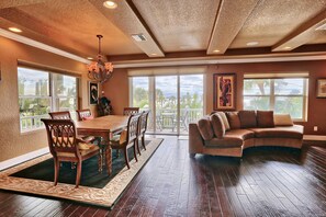 House, Multiple Beds (Hippie Haven) | Living area - Hippie Haven (Gulfport)