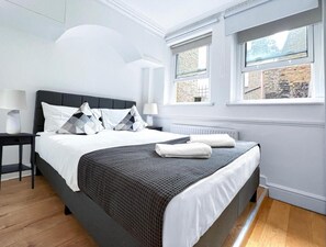 1 bedroom, iron/ironing board, WiFi - Baker Street Central Apartments (Greater London)