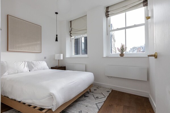 2 dormitorios, tabla de planchar con plancha, wifi y ropa de cama